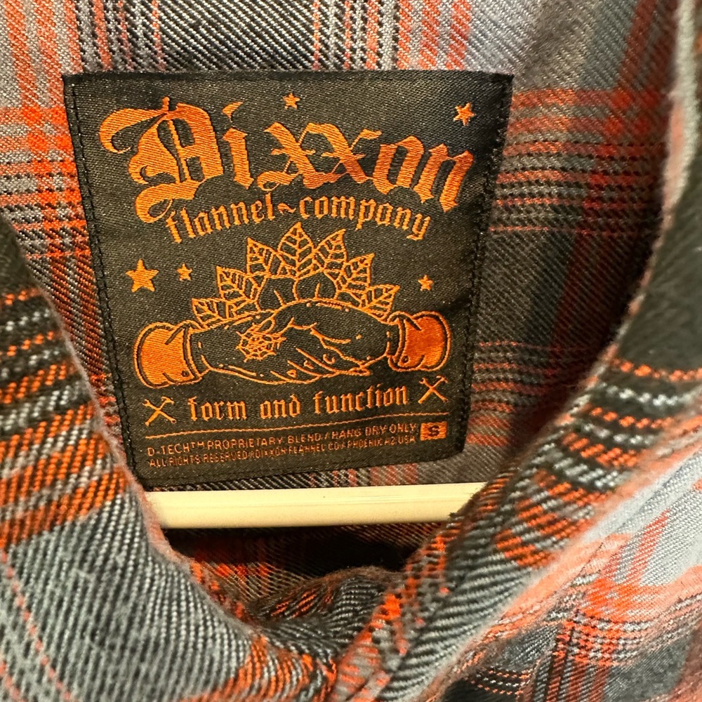 DIXXON Plaid Flannel in Charcoal and Rust